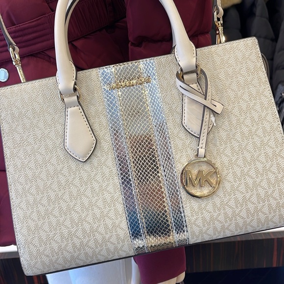 Michael Kors Sheila Medium Signature Logo and Metallic Satchel Crossbody CZ NWT - Picture 12 of 16